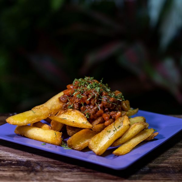 Patatas fritas con chili con carne